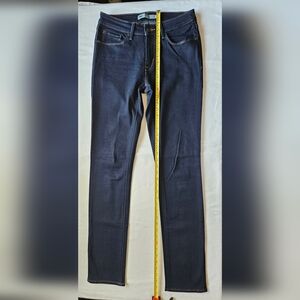 Levi's Women’s Jeans, Mid Rise Skinny Size 8 (Care/Size Tag Removed)